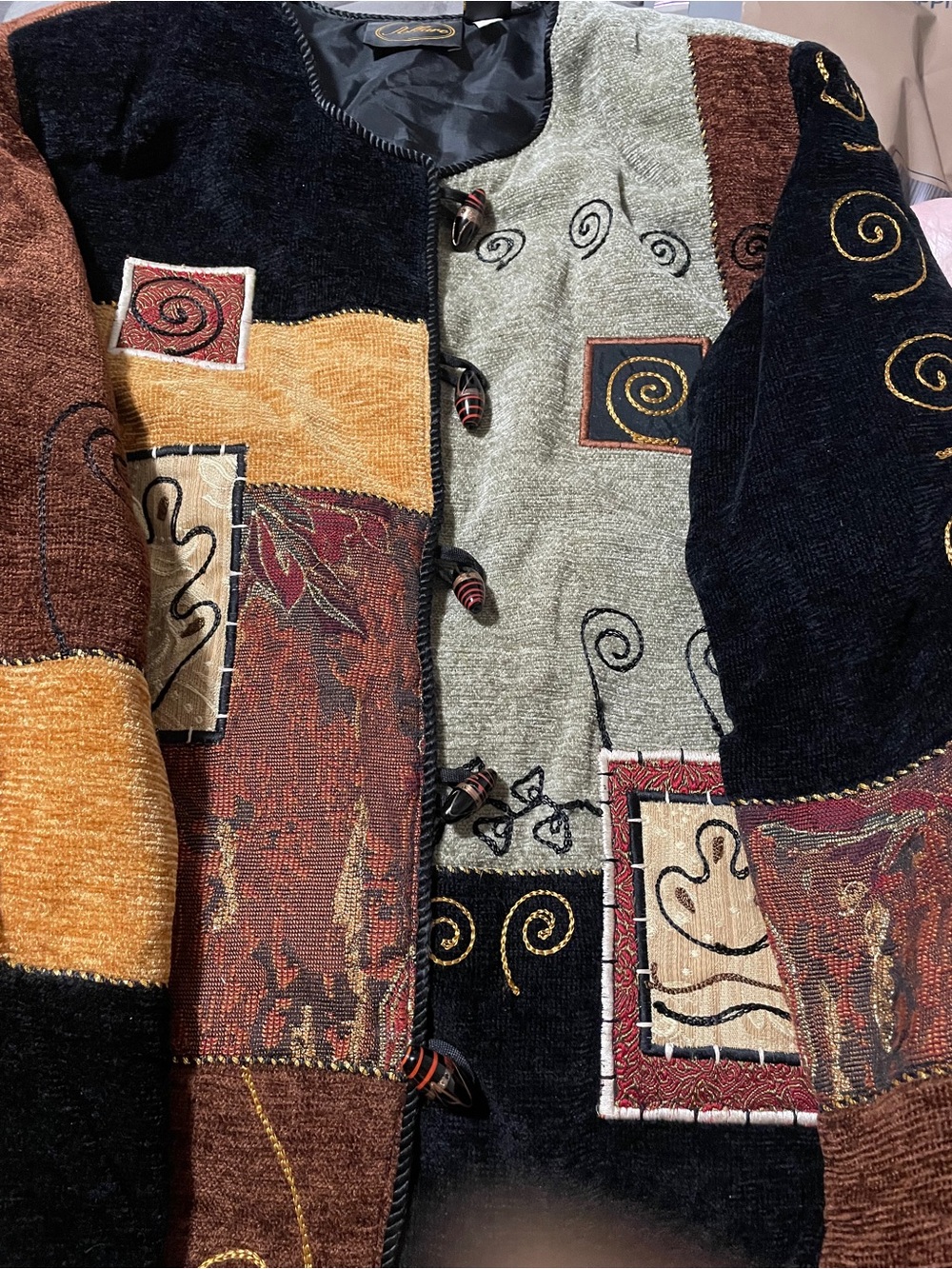 Allure Patchwork Cardigan Jacket in Fall Accents Tapestry/velvety size M Womens
